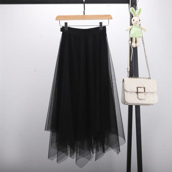 Madingas ilgas sijonas nėščioms moterims