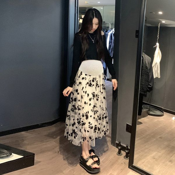 Нов модел лятна пола за бременни с флорални мотиви