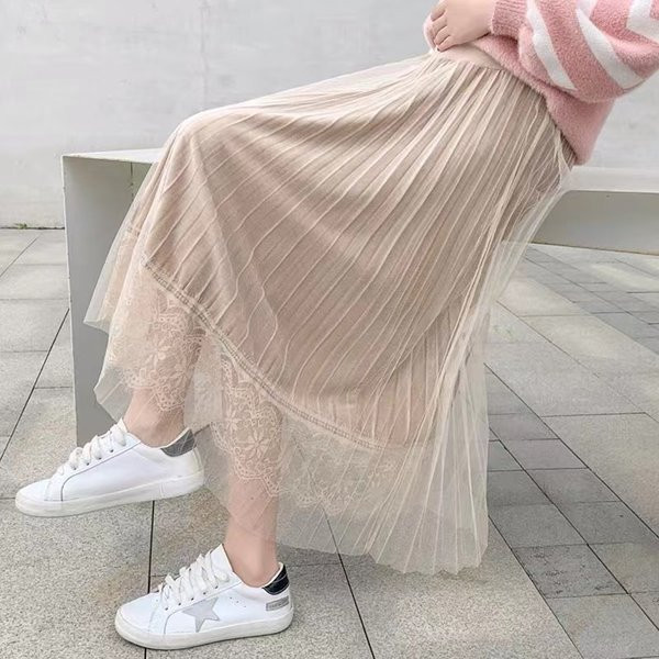 Плисирана дамска пола с дантела за бременни