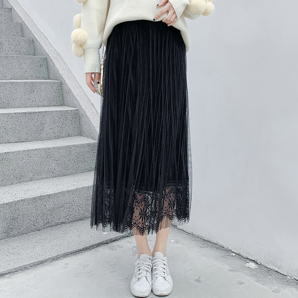 Плисирана дамска пола с дантела за бременни