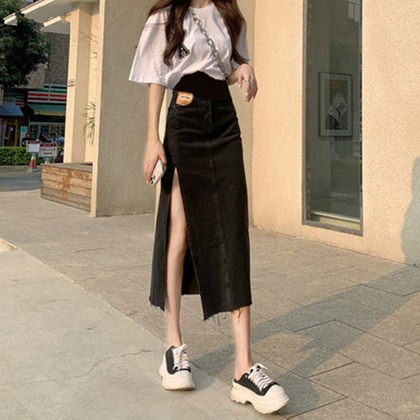 Дамска пола с джобове от деним