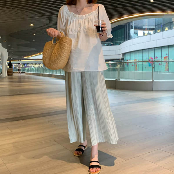 Ležerna bluza za trudnice kratkih rukava s četvrtastim izrezom