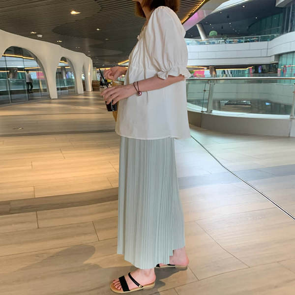 Ležerna bluza za trudnice kratkih rukava s četvrtastim izrezom