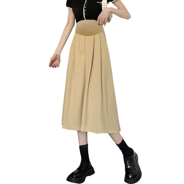 Разкроена пола със средна дължина подходяща за бременни