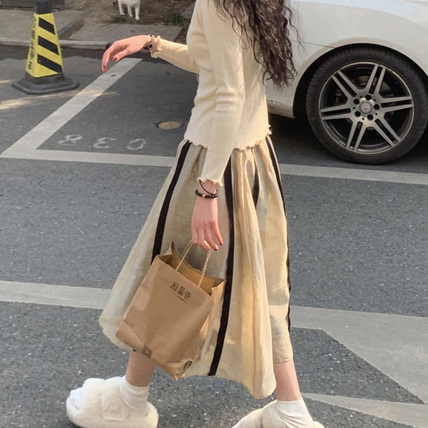 Дамска ежедневна пола разкроен модел за бременни