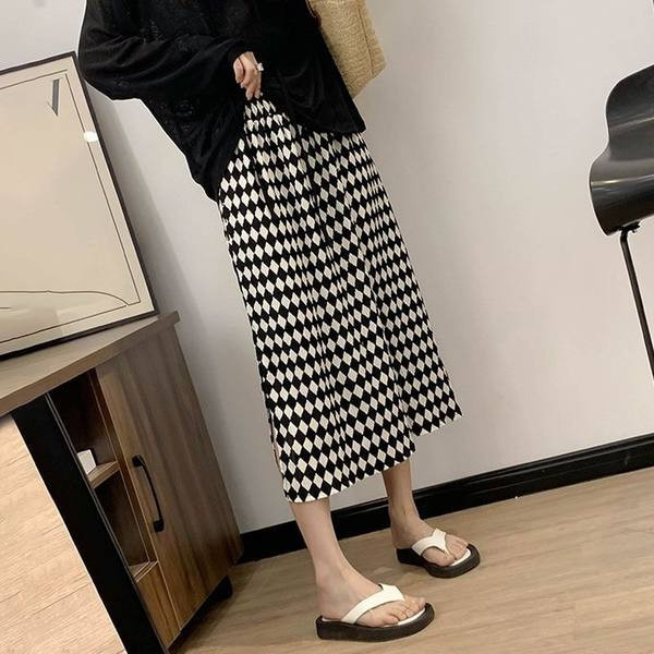 Карирана дълга пола с цепка за бременни