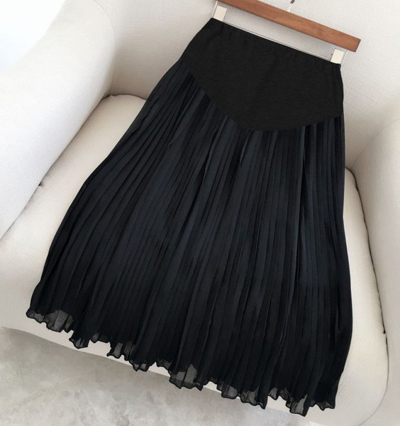 Дамска плисирана пола в бял и черен цвят за бременни