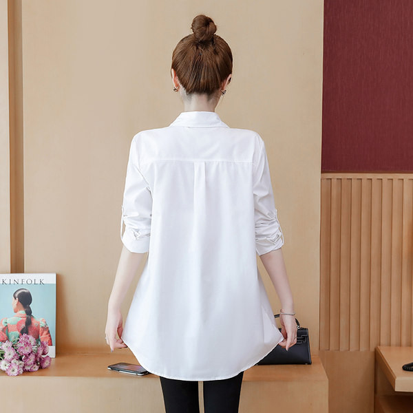 Casual γυναικείο πουκάμισο με κλασικό γιακά σε λευκό χρώμα