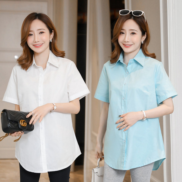 Модерна риза за бременни  с класическа яка и закопчаване с копчета 