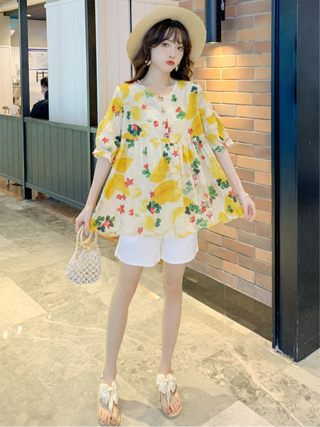 Свободна риза за бременни с флорални мотиви и 3/4 ръкав