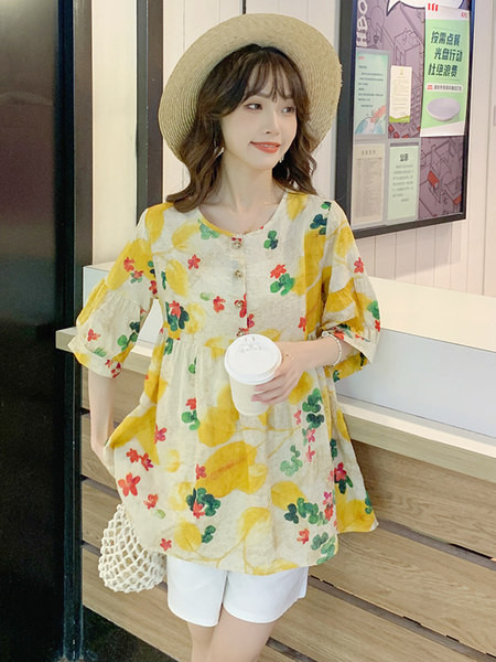 Свободна риза за бременни с флорални мотиви и 3/4 ръкав