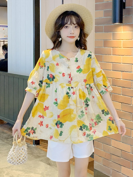 Свободна риза за бременни с флорални мотиви и 3/4 ръкав