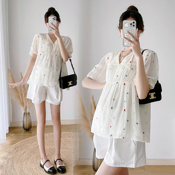 Novi model trudničke majice s V izrezom