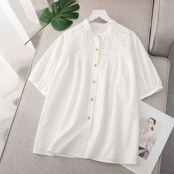 Φαρδύ βαμβακερό πουκάμισο με πολύχρωμα κουμπιά για εγκύους