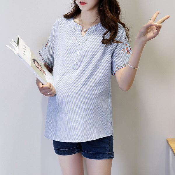 Κομψό πουκάμισο εγκυμοσύνης με κέντημα