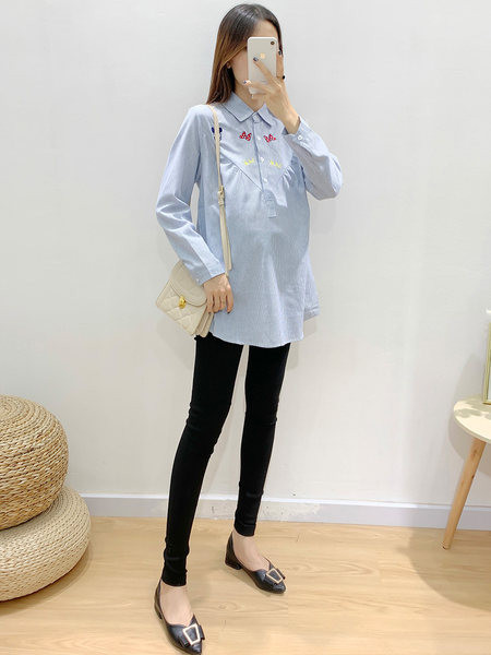 Ležerna košulja dugih rukava s izvezenim leptirima za trudnice