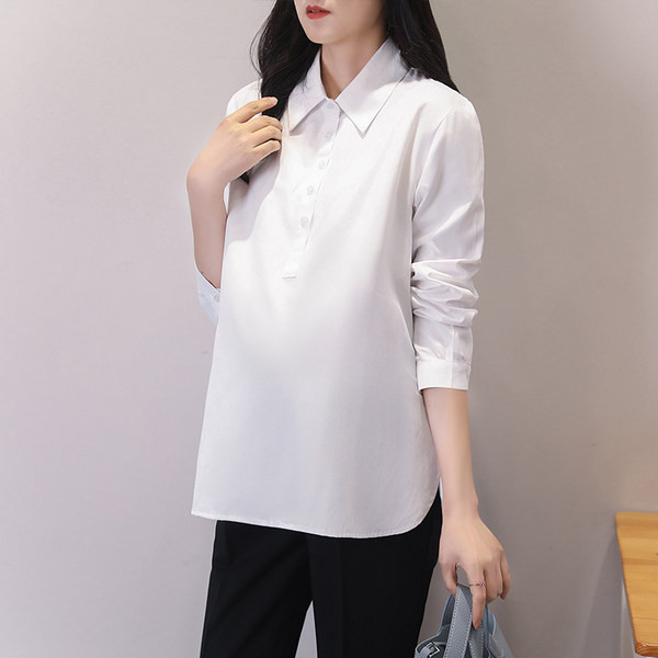 Κλασικό σχέδιο πουκάμισο με κλασικό γιακά για εγκύους