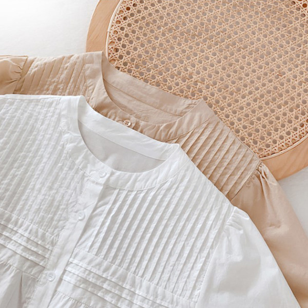 Skraćena trudnička košulja s gumbima i volanima