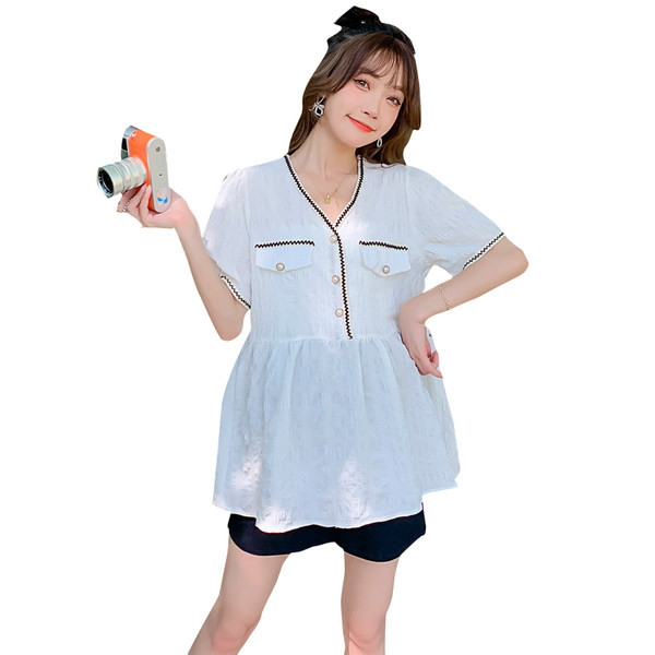 Skraćena košulja s ukrasnim gumbima za trudnice