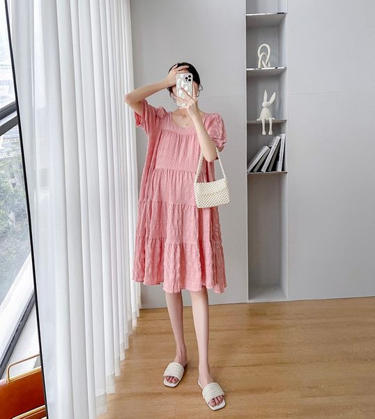 Ljetna trudnička haljina s četvrtastim izrezom