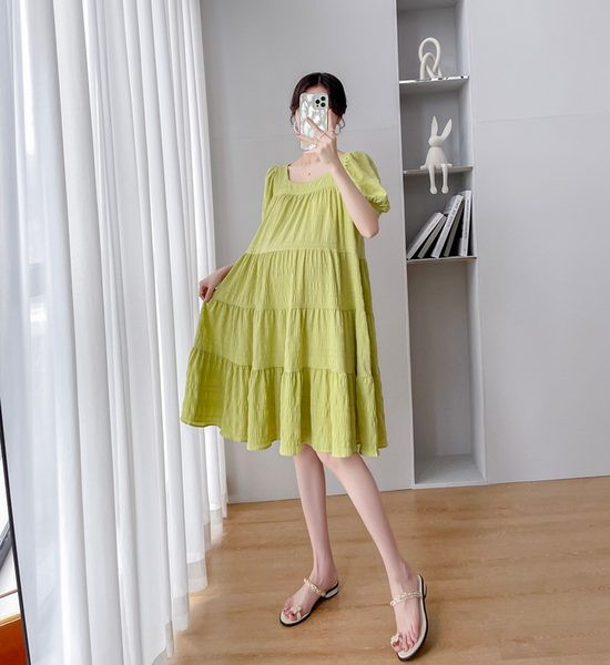 Ljetna trudnička haljina s četvrtastim izrezom