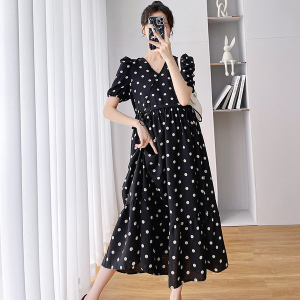 Izrezana haljina s dubokim dekolteom za trudnice