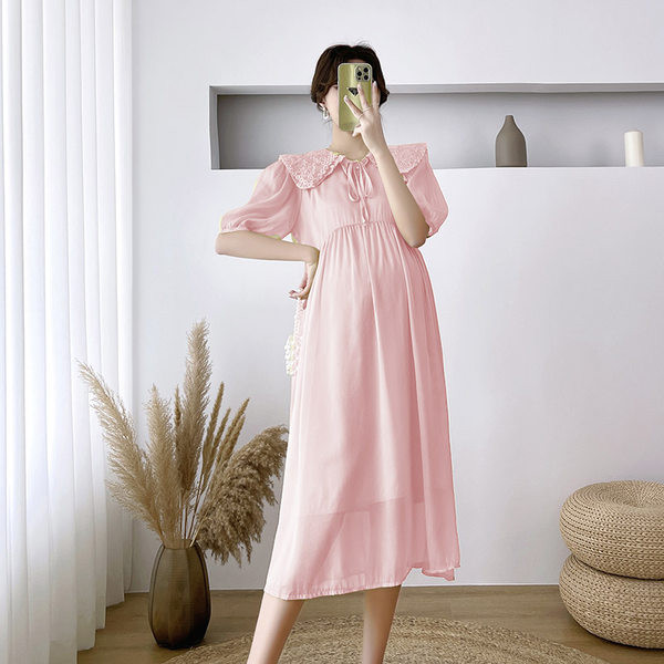 Moderna ljetna trudnička haljina u roza boji