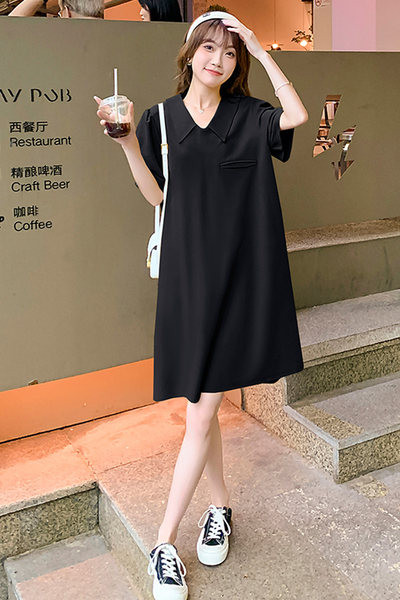 Plati vasarinė suknelė iki kelių su siaura iškirpte