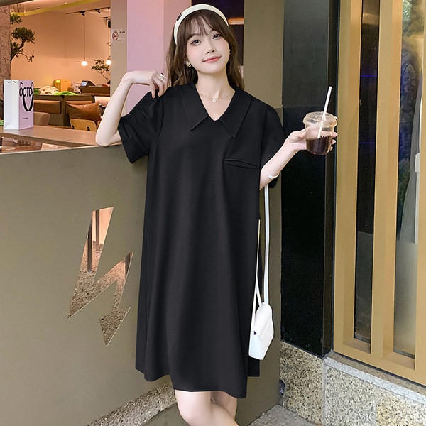 Plati vasarinė suknelė iki kelių su siaura iškirpte