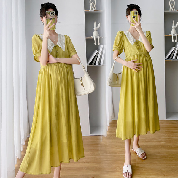 Duga ljetna haljina za trudnice s dubokim dekolteom i gumbima