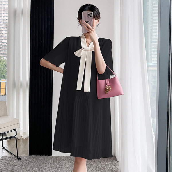 Nyári sifon kismama ruha rövid ujjú szalaggal