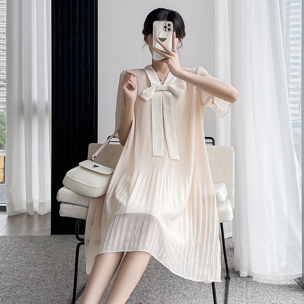 Nyári sifon kismama ruha rövid ujjú szalaggal