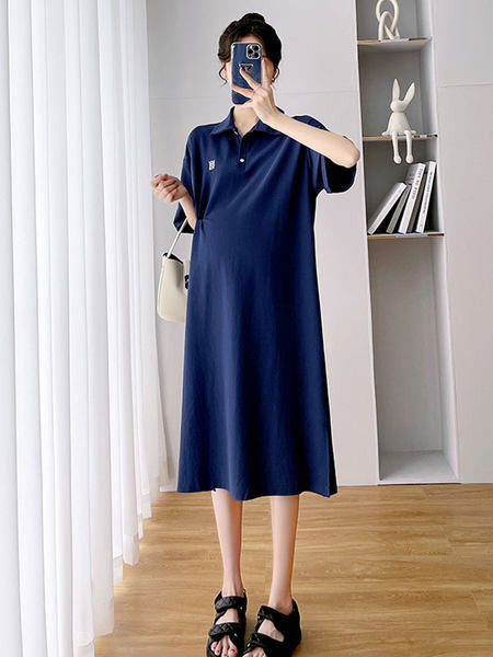 Ühevärviline naiste lühikeste varrukatega raseduskleit