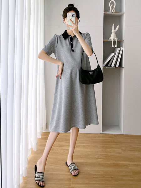 Ležerna široka haljina s klasičnim ovratnikom i gumbima