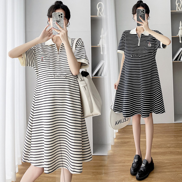 Ljetna prugasta trudnička haljina s klasičnim ovratnikom