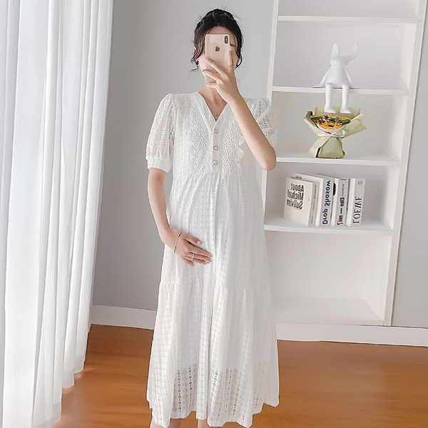 Ljetna haljina od čipke s vezom i gumbima za trudnice