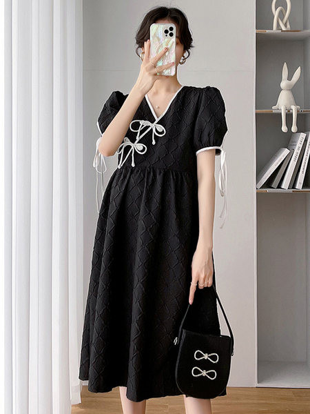 Izrezana trudnička haljina na čipke