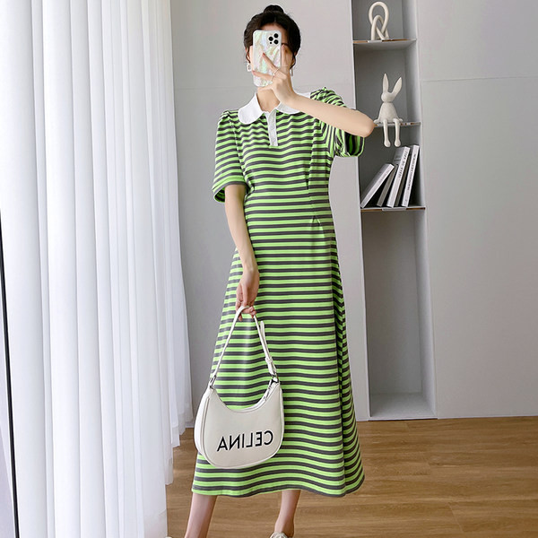 Ženska haljina s prugastim ovratnikom za trudnice