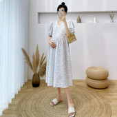 Ljetna trudnička haljina s cvjetnim uzorkom