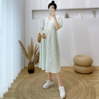 Ljetna trudnička haljina s cvjetnim uzorkom