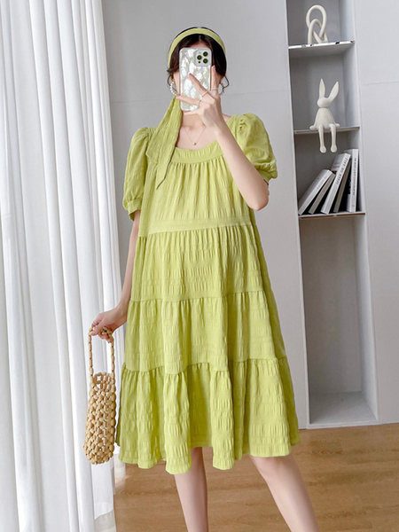 Široka ženska haljina s ovalnim izrezom za trudnice