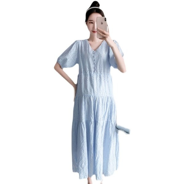 Ženska ljetna haljina na dugmad za trudnice - bijela i plava boja