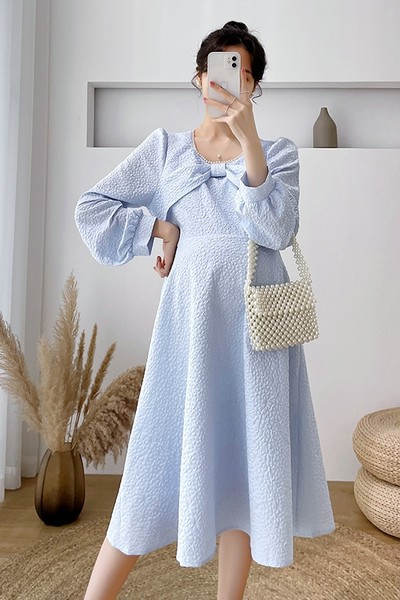 Moderna trudnička haljina s ovalnim izrezom