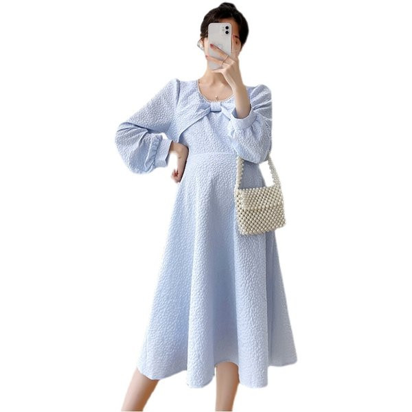 Moderna trudnička haljina s ovalnim izrezom