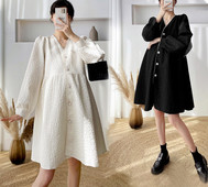 Izrezani model ženske haljine sa špicastim dekolteom za trudnice