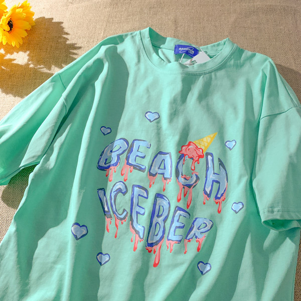 Καλοκαιρινό εμπριμέ βαμβακερό μπλουζάκι για εγκύους