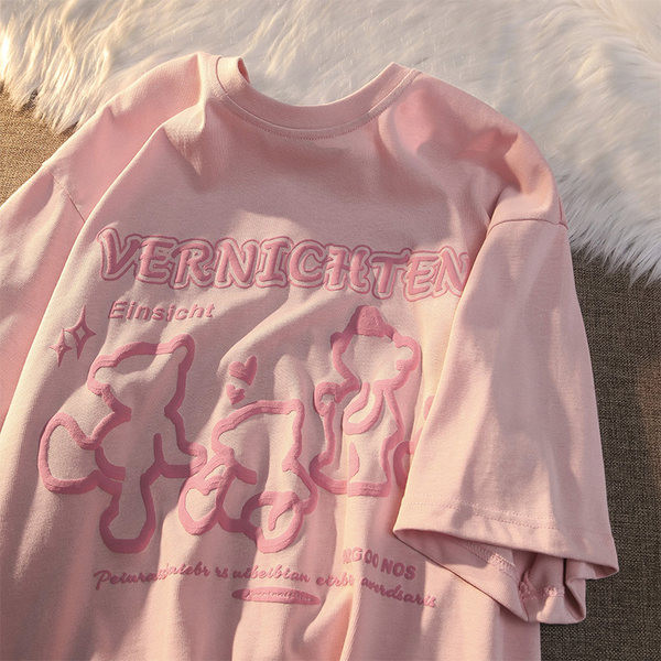 Široka majica sa šarenim printom za trudnice