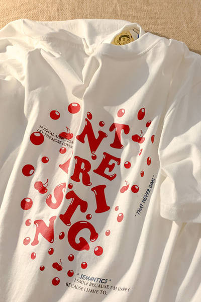 Φαρδύ βαμβακερό μπλουζάκι εγκυμοσύνης με πολύχρωμη στάμπα