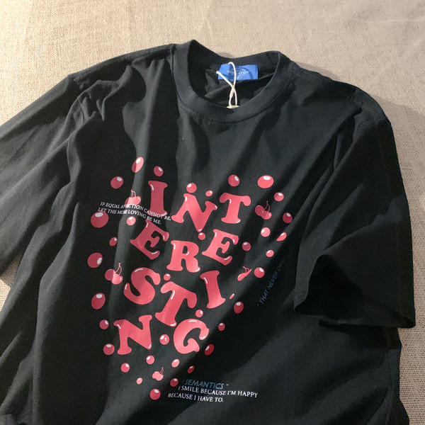 Φαρδύ βαμβακερό μπλουζάκι εγκυμοσύνης με πολύχρωμη στάμπα