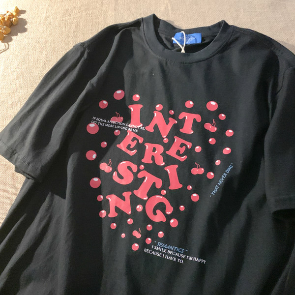 Φαρδύ βαμβακερό μπλουζάκι εγκυμοσύνης με πολύχρωμη στάμπα